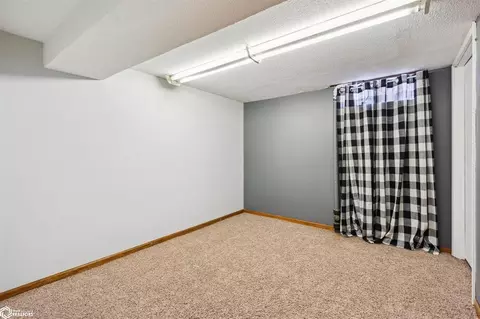 702 18th Street Pl, Nevada, IA 50201 photo 22