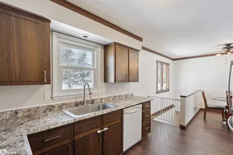 702 18th Street Pl, Nevada, IA 50201 photo 10