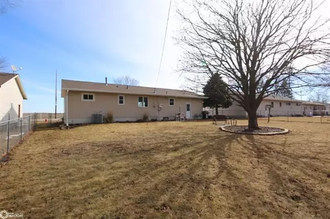 702 18th Street Pl, Nevada, IA 50201 photo 24