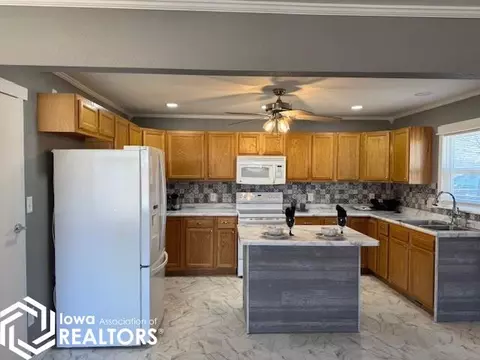 114 E Garfield St, Centerville, IA 52544 photo 8