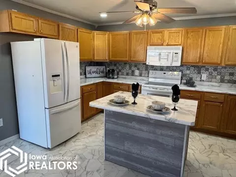 114 E Garfield St, Centerville, IA 52544 photo 9