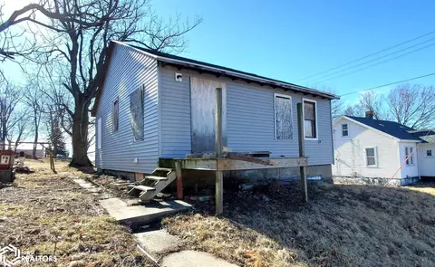 415 S 8th St, Keokuk, IA 52632
