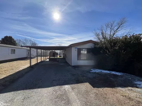 936 Sherman Ave #8, Creston, IA 50801