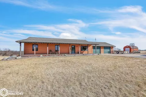800 S Cedar St, Kirkville, IA 52566