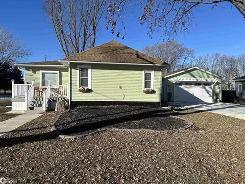 564 S Oak St, Avoca, IA 51521