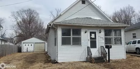 326 23rd Pl, Clinton, IA 52732