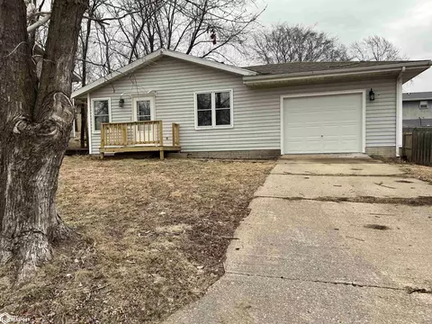 11 Suncrest St, Keokuk, IA 52632