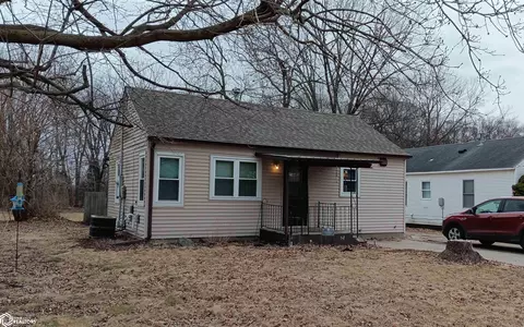 1104 N H St, Oskaloosa, IA 52577