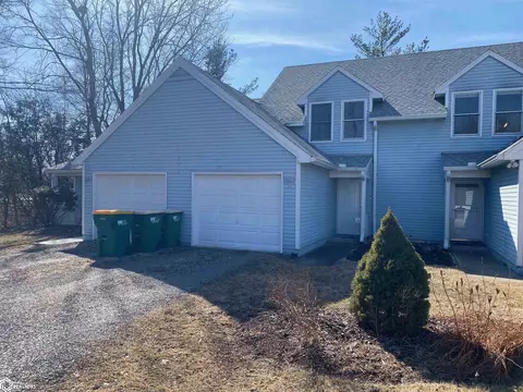 1000 Pleasant Plain Rd #202, Fairfield, IA 52556