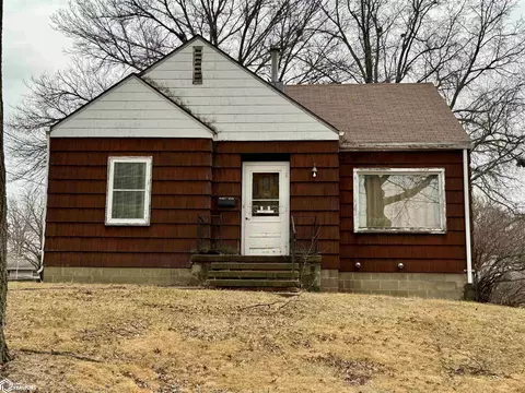 702 1st Ave, Audubon, IA 50025