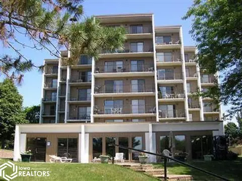 2700 N Shore Dr # 201, Clear Lake, IA 50428