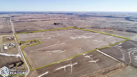 1073 120th St, Wellman, IA 52356