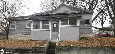 206 S 11th St, Sac City, IA 50583