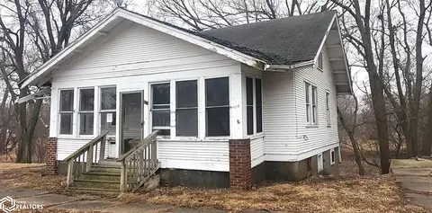 311 Leonard St, Sac City, IA 50583