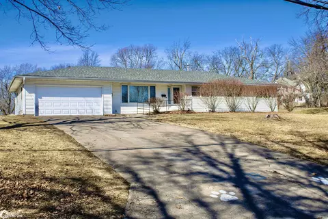 808 King St, Bedford, IA 50833