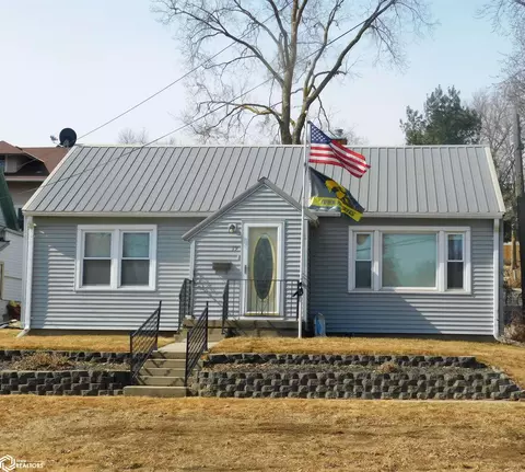 19 N 16th St, Denison, IA 51442
