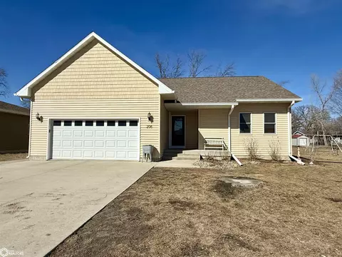 208 E Wilcox Way, Jefferson, IA 50129