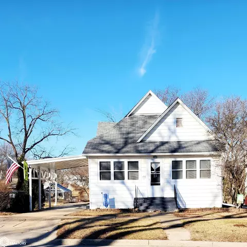435 N 3rd St, Oskaloosa, IA 52577