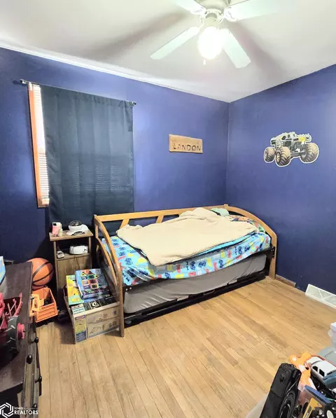 Bedroom - 16 Westview Dr, Hamilton, IL 62341 photo 2 of 3