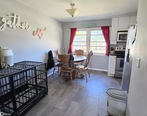 Dining - 16 Westview Dr, Hamilton, IL 62341 photo 1 of 1