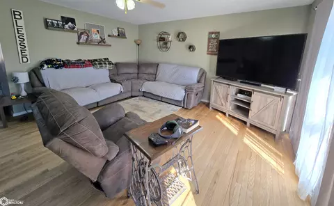 Living - 16 Westview Dr, Hamilton, IL 62341 photo 2 of 2