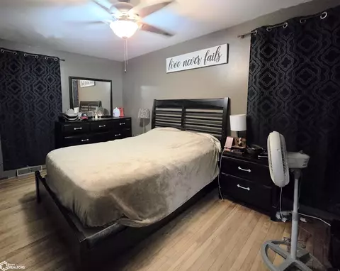 Bedroom - 16 Westview Dr, Hamilton, IL 62341 photo 3 of 3