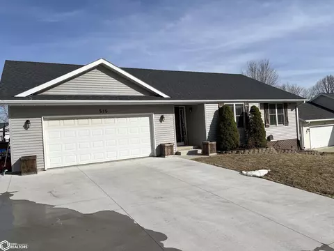 515 Westridge Dr, Carroll, IA 51401