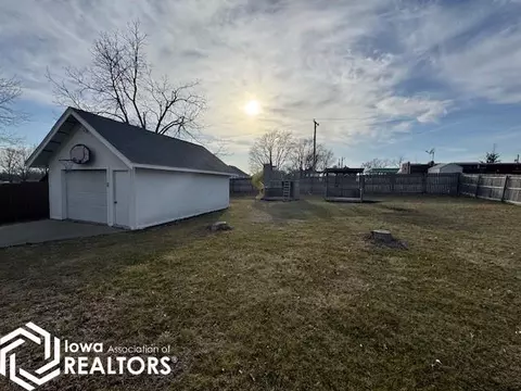 Exterior - 1024 Drake, Centerville, IA 52544 photo 5 of 8
