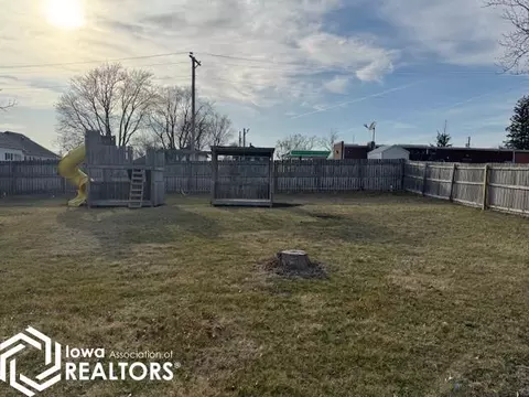 Exterior - 1024 Drake, Centerville, IA 52544 photo 4 of 8