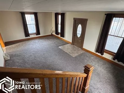 Living - 1024 Drake, Centerville, IA 52544 photo 1 of 2