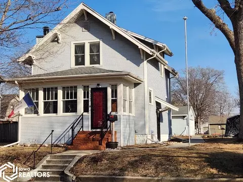 312 14th St NW, Mason City, IA 50401