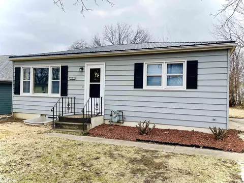 111 15th Ave E, Oskaloosa, IA 52577