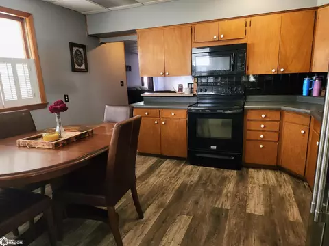 511 E State St, Corydon, IA 50060 photo 6