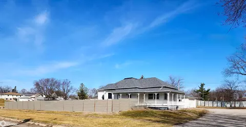 511 E State St, Corydon, IA 50060 photo 2