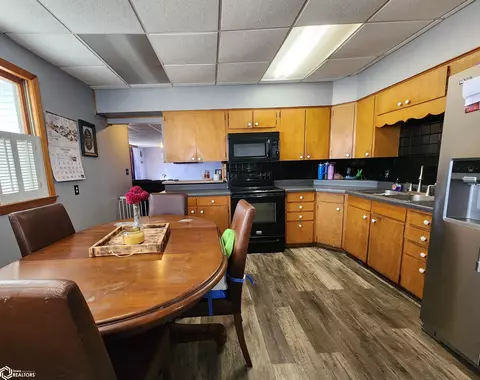 511 E State St, Corydon, IA 50060 photo 7