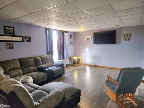 511 E State St, Corydon, IA 50060 photo 11