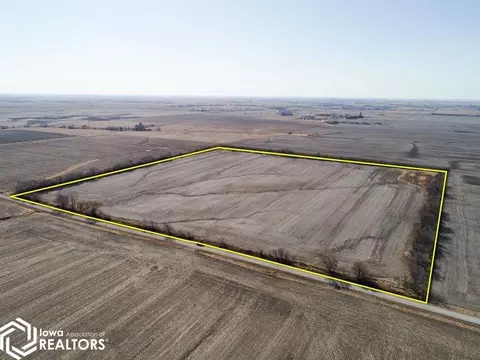 11001 590th St, Centerville, IA 52544