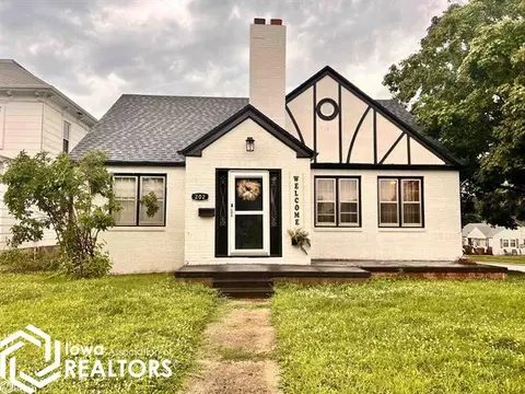 202 S Clark, Carroll, IA 51401