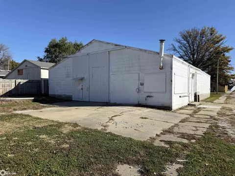 302 Ellen St, Irwin, IA 51446 photo 2