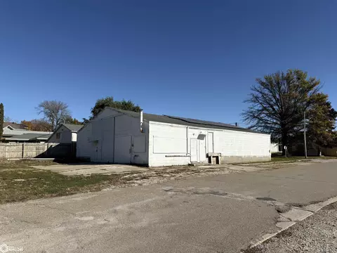302 Ellen St, Irwin, IA 51446