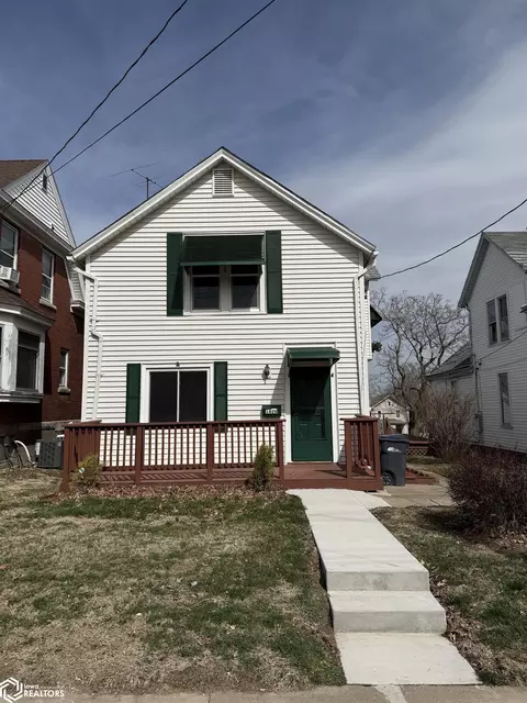 1620 Smith St, Burlington, IA 52601