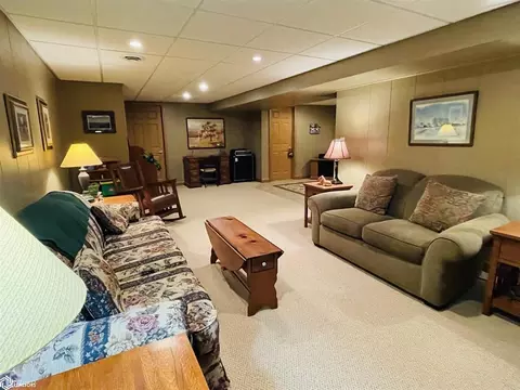 Living - 1065 1st St, Gladstone, IL 61437 photo 8 of 9