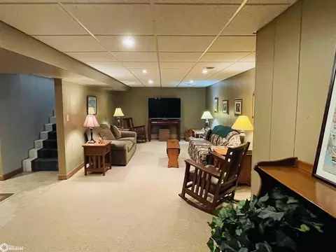 Living - 1065 1st St, Gladstone, IL 61437 photo 9 of 9