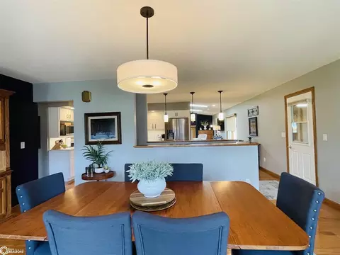 Dining - 1065 1st St, Gladstone, IL 61437 photo 3 of 3