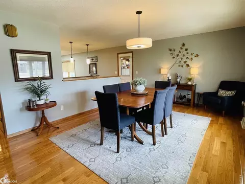 Dining - 1065 1st St, Gladstone, IL 61437 photo 2 of 3