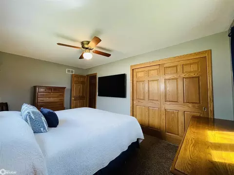 Bedroom - 1065 1st St, Gladstone, IL 61437 photo 2 of 10