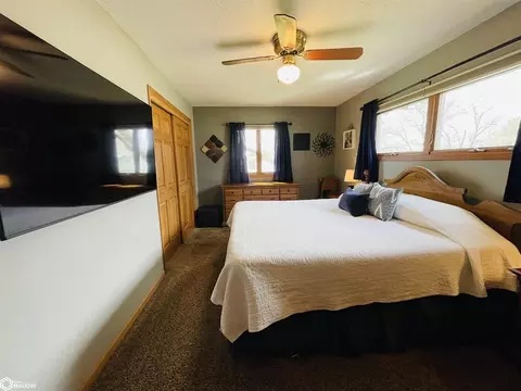 Bedroom - 1065 1st St, Gladstone, IL 61437 photo 1 of 10