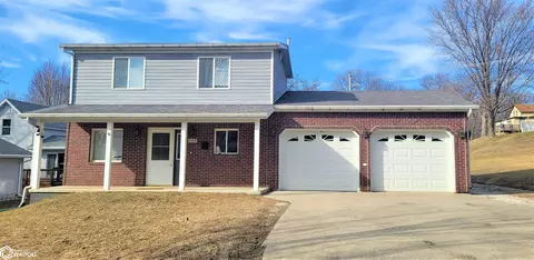 109 E Grove St, Algona, IA 50511