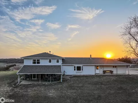 2011 Perry Trl, Woodbine, IA 51579