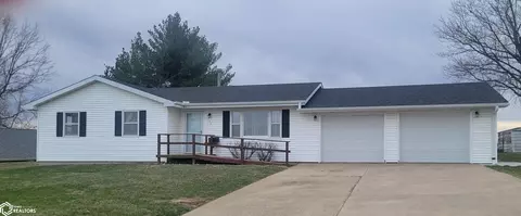 103 Valley West Dr, Mount Ayr, IA 50854